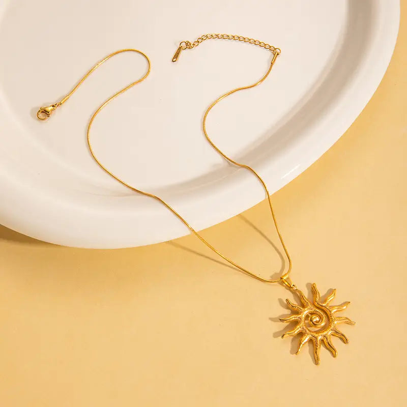Collier Solara