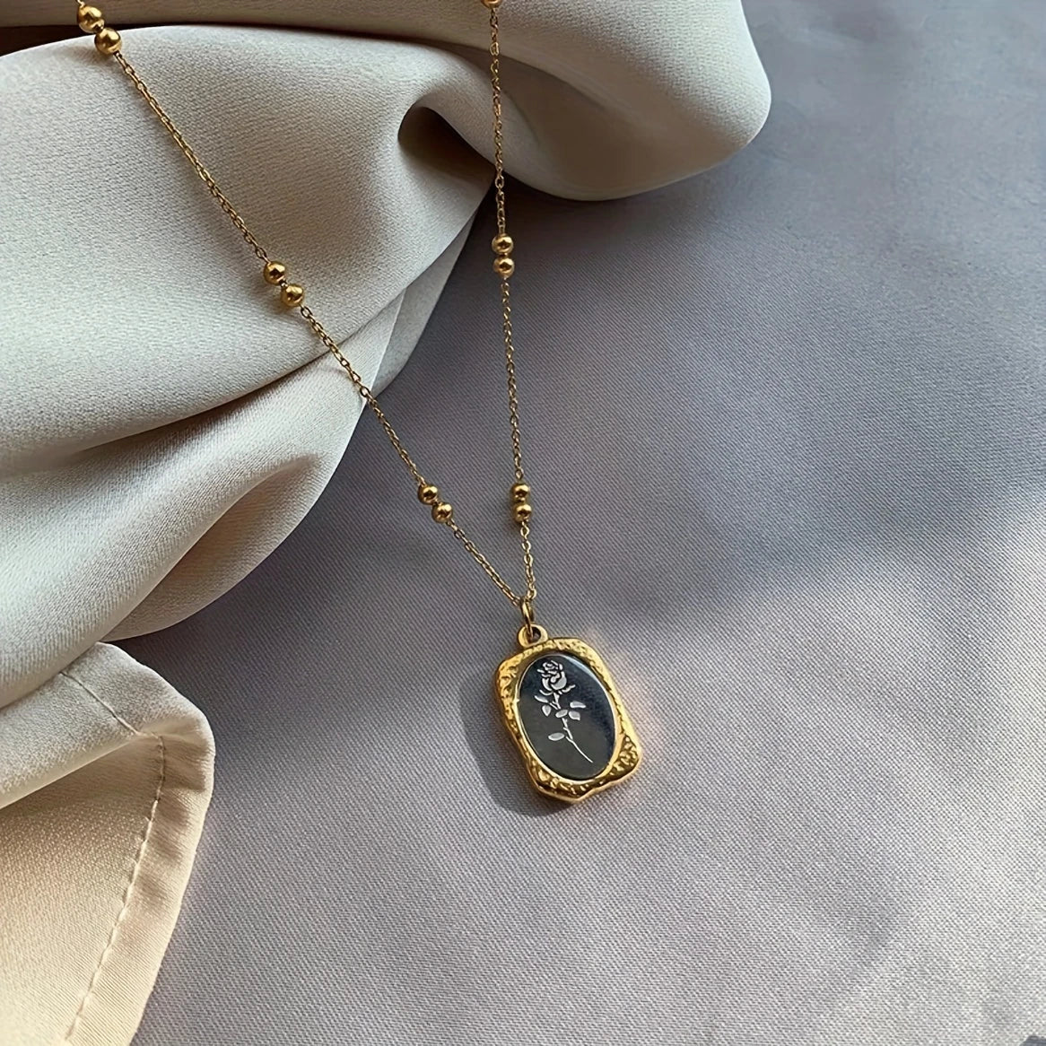 Collier Rose